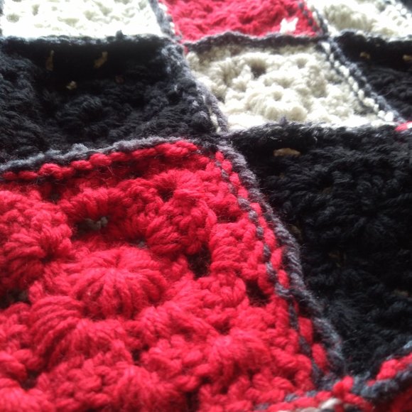 Vampire Granny baby blanket - Picture 4 of 11